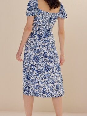 Francesca's Collections Blue and White Floral Puff-Sleeve Midi Dress